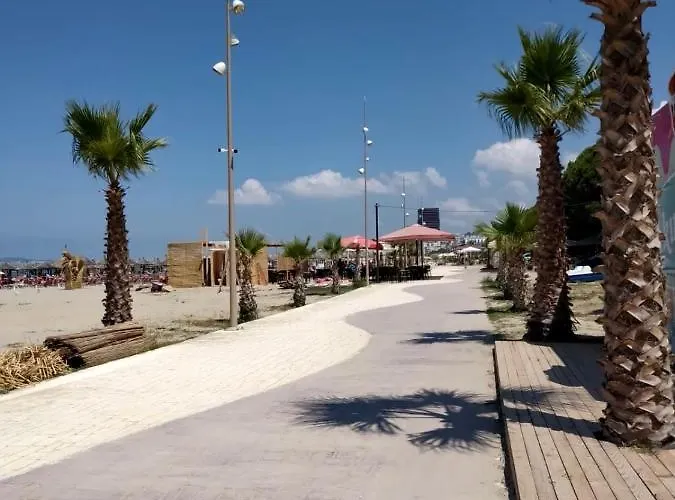 Apartamento With Enchanting Garden *