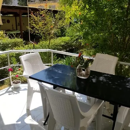 아파트 Golem With Enchanting Garden *